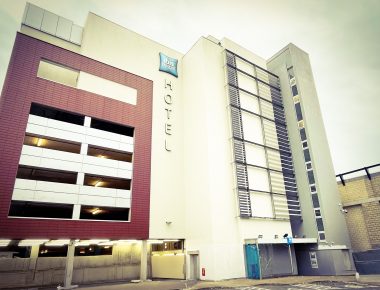 Building Transformation completed façade repairs and redecoration work at the Ibis Budget Hotel in Glasgow.